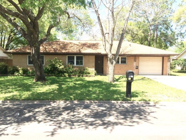 3121 Encino Ave, Bay City, TX 77414 - photo 1