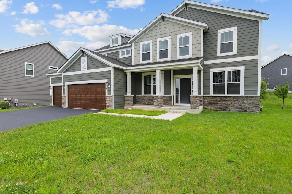 5370 Fountain Ln N, Minneapolis, MN 55446 - photo 1