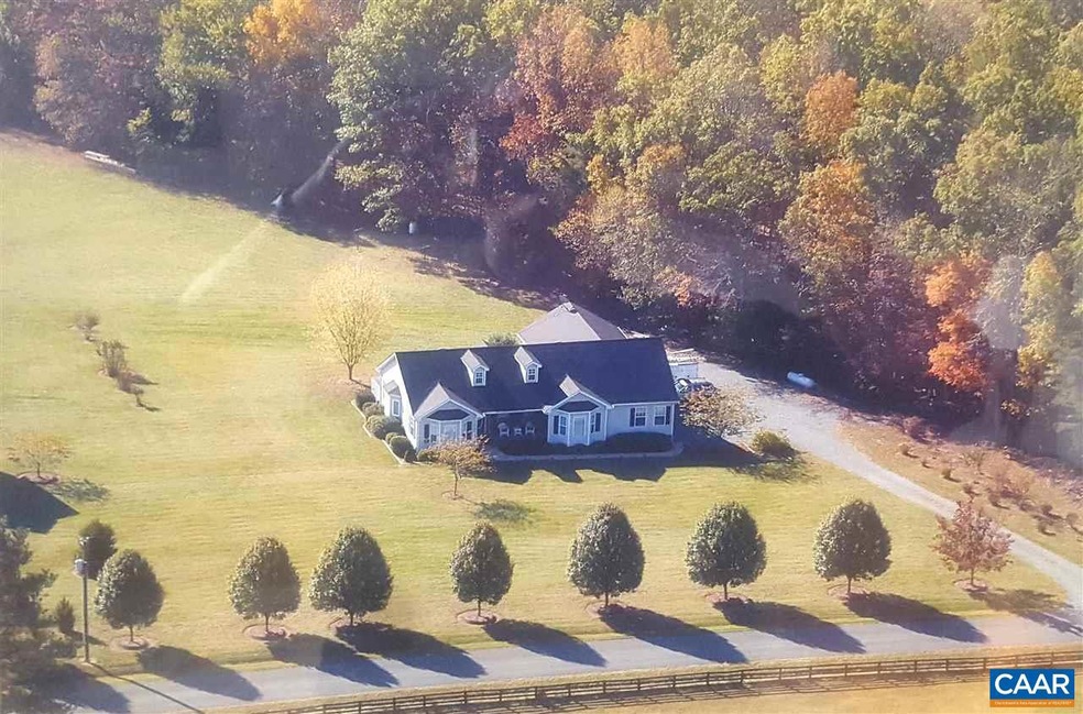 249 Nahor Manor Rd, Palmyra, VA 22963 - photo 1