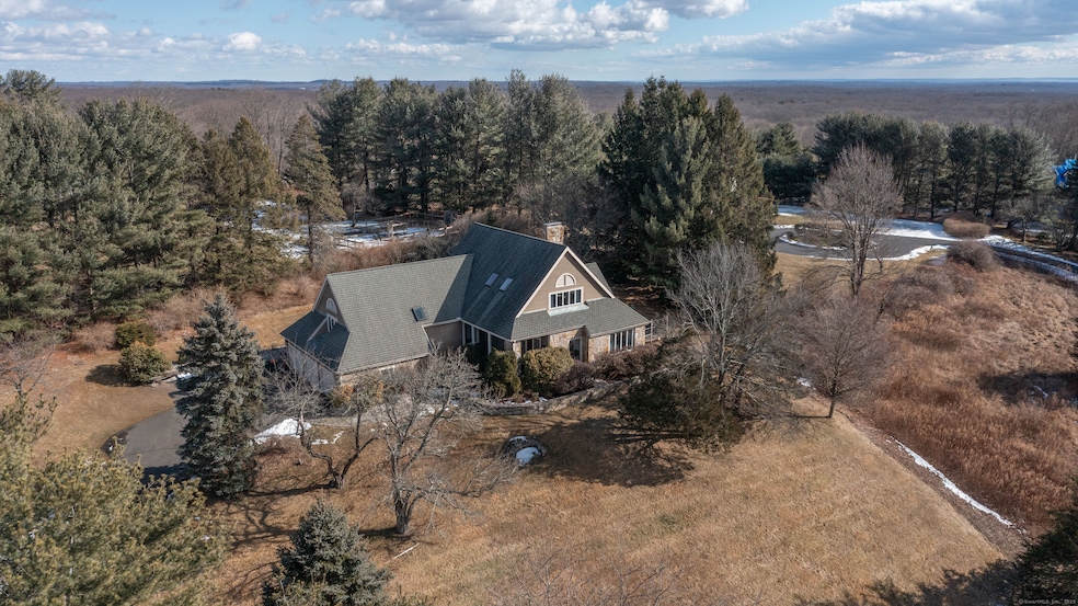 FARVIEW FARM features an inground pool, clubhouse,