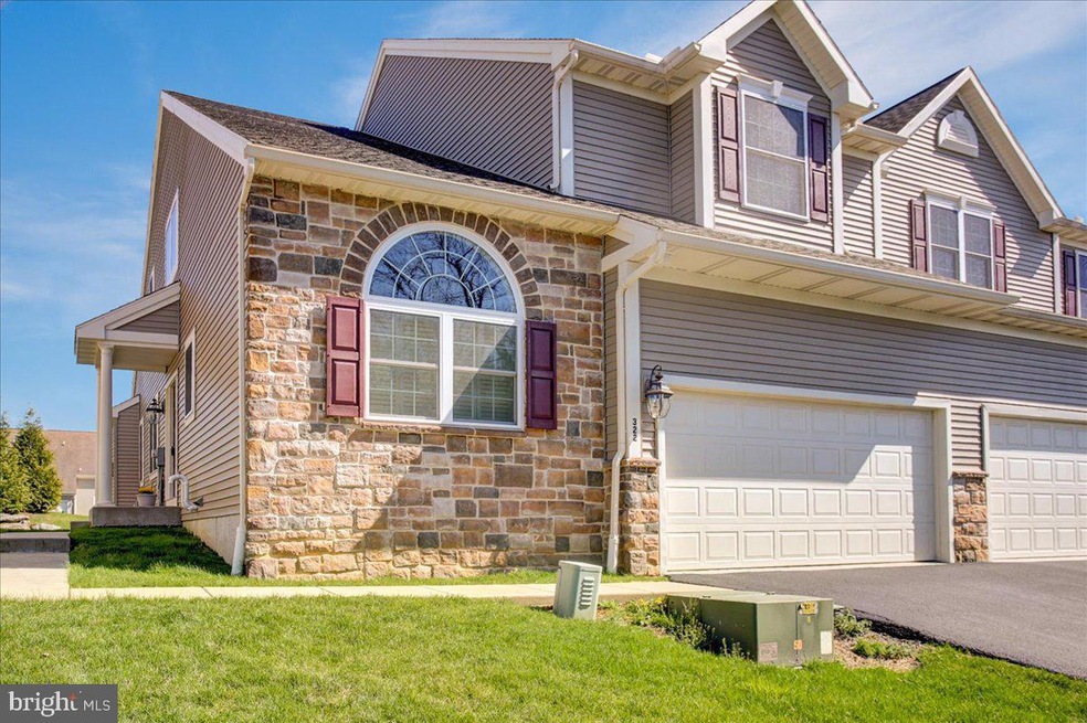 322 Emerald Ln, Reading, PA 19610 - photo 1