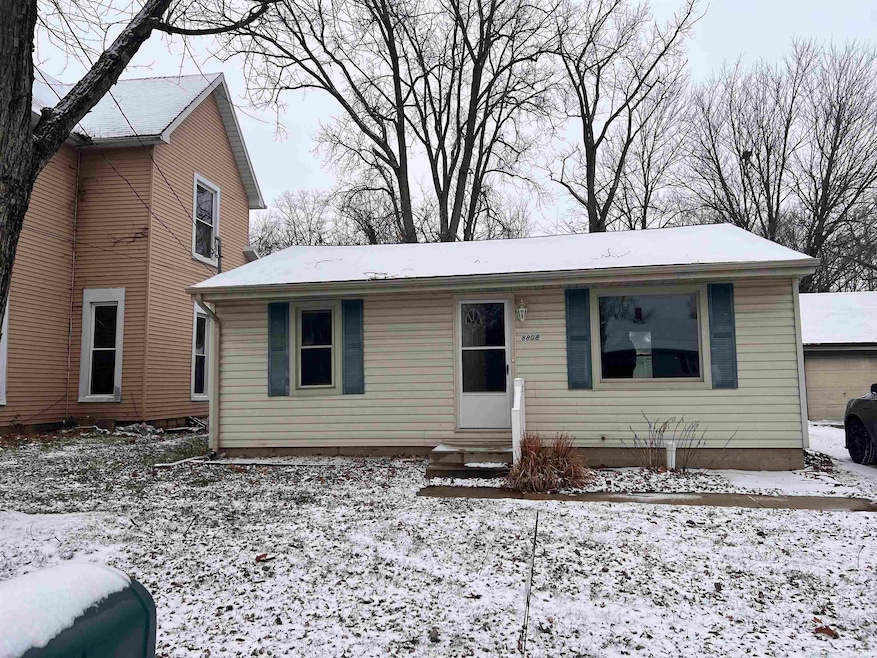 8808 W Cornbread Rd, Yorktown, IN 47396 - photo 1