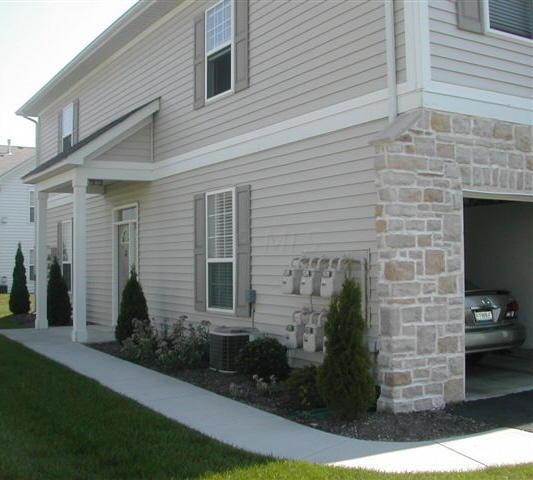 Tuttle Condo-Ext Entry