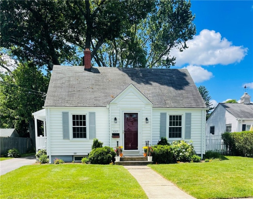 118 Chapmans Ave, Warwick, RI 02886 - photo 1