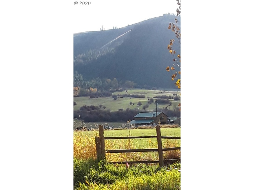 120 Granite St, Halfway, OR 97834 - photo 1