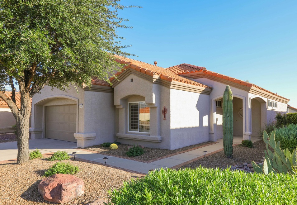 Welcome to 2186 E Amaranth St.