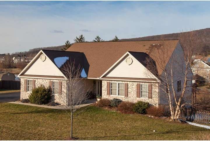 109 Farm View Ct, Douglassville, PA 19518 - photo 1