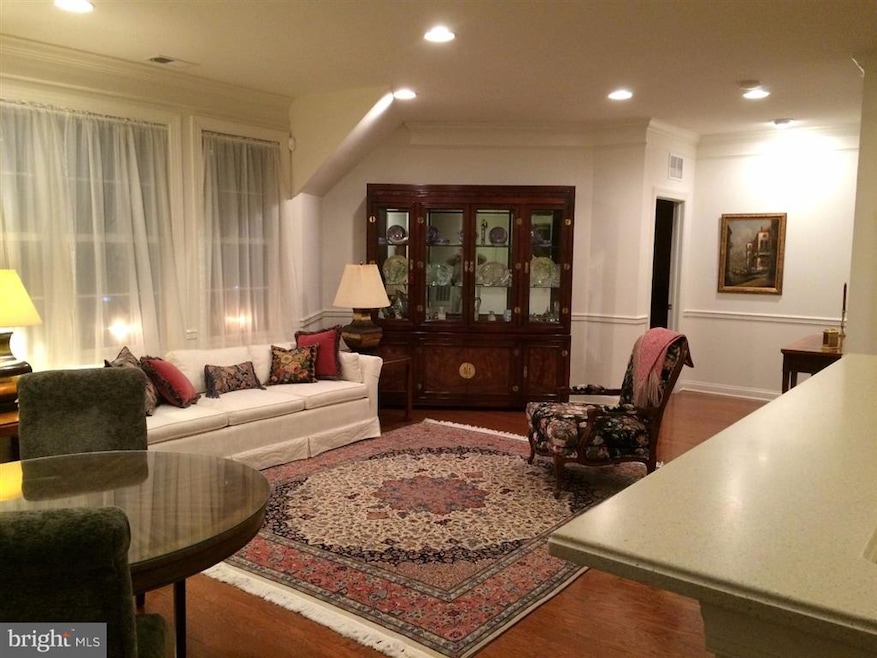 389 Victoria Dr unit B3, Bridgewater, NJ 08807 - photo 1