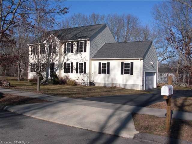 21 Croft Ct, Pawcatuck, CT 06379 - photo 1