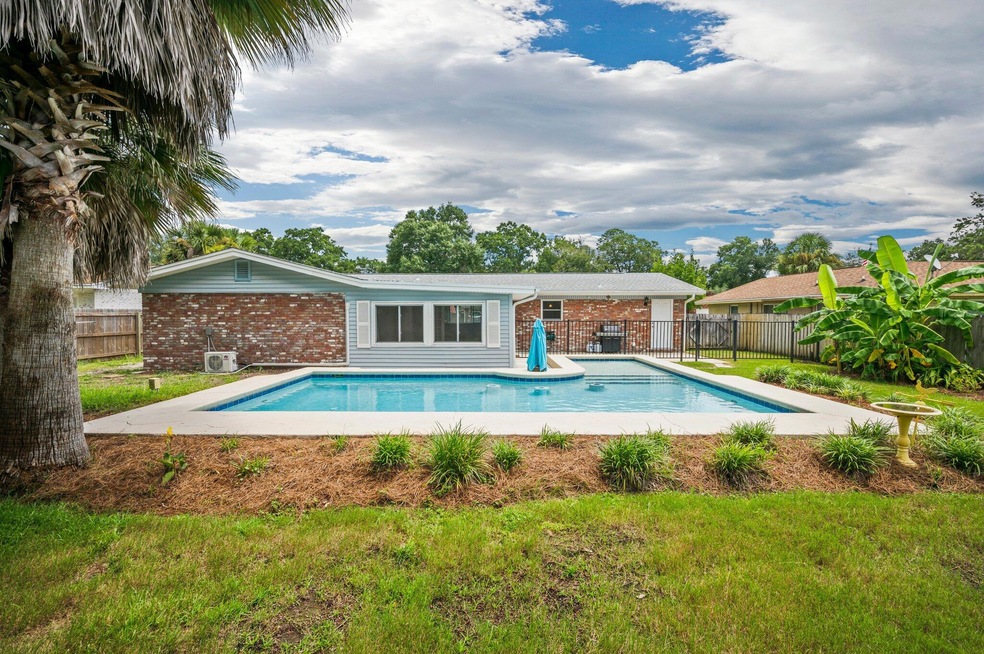 4 br pool home!