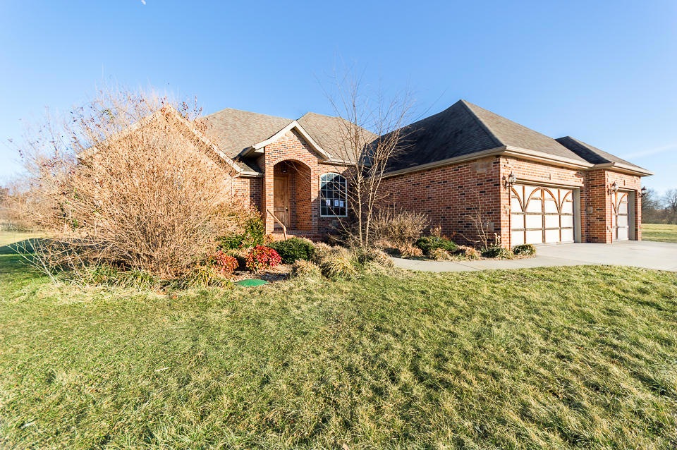 1686 North Carnegie, Nixa