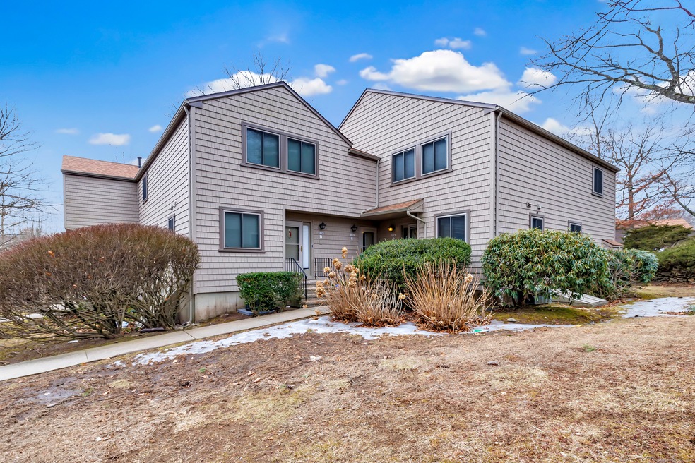 103 Fiddler Green Rd unit C, Stratford, CT 06614 - photo 1
