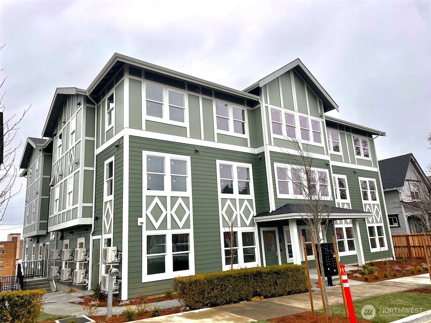 For Rent $2,100/month • Co-Listing Agent