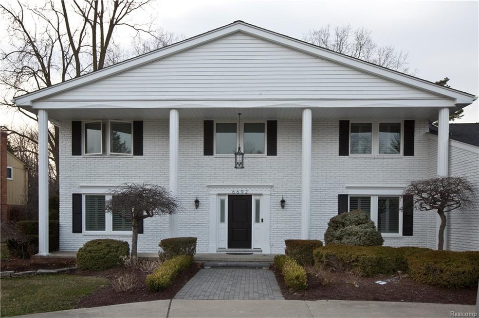 6692 Vachon Ct, Bloomfield Hills, MI 48301 - photo 1