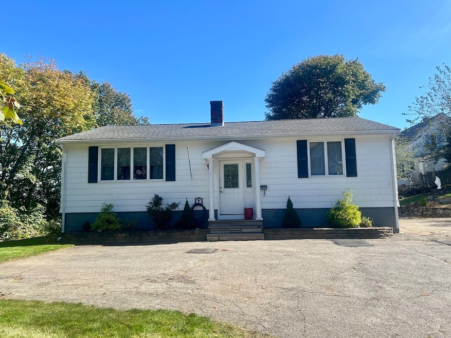 24 Lily St, Lynn, MA 01902 - photo 1