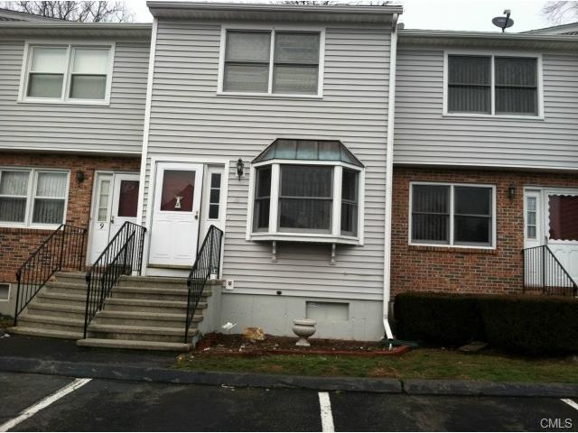 3245 Madison Ave unit 10, Bridgeport, CT 06606 - photo 1