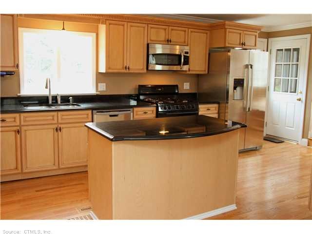 413 Oxford Rd, Oxford, CT 06478 - photo 1