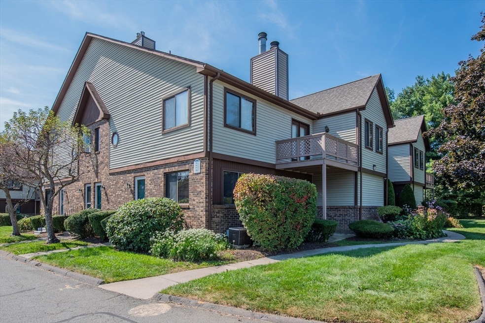 74 Dogwood Ln unit 74, Agawam, MA 01001 - photo 1