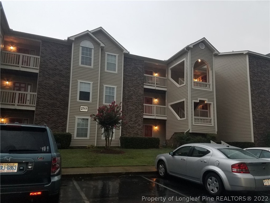 2717 Preston Woods Ln unit 4, Fayetteville, NC 28304 - photo 1
