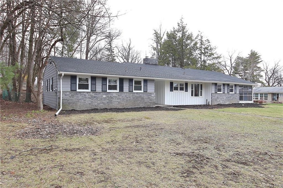 32 Bancroft Rd, Poughkeepsie, NY 12601 - photo 1