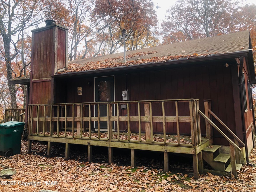 120 Chipmunk Rd, Bushkill, PA 18324 - photo 1