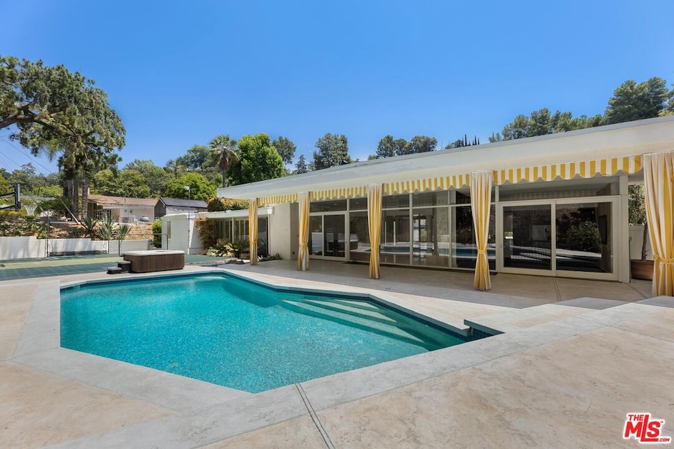 Sold $2,600,000 • Co-Listing Agent