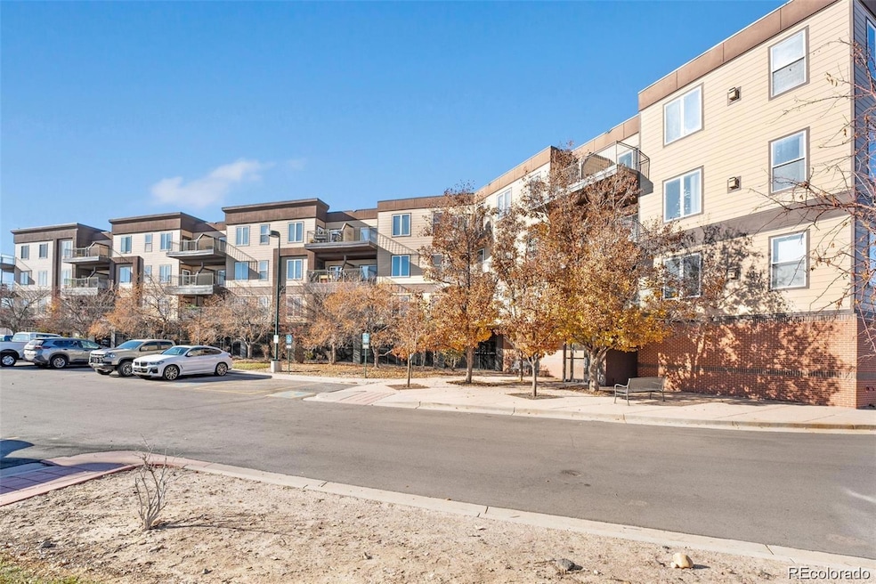 15475 Andrews Dr unit 316, Denver, CO 80239 - photo 1