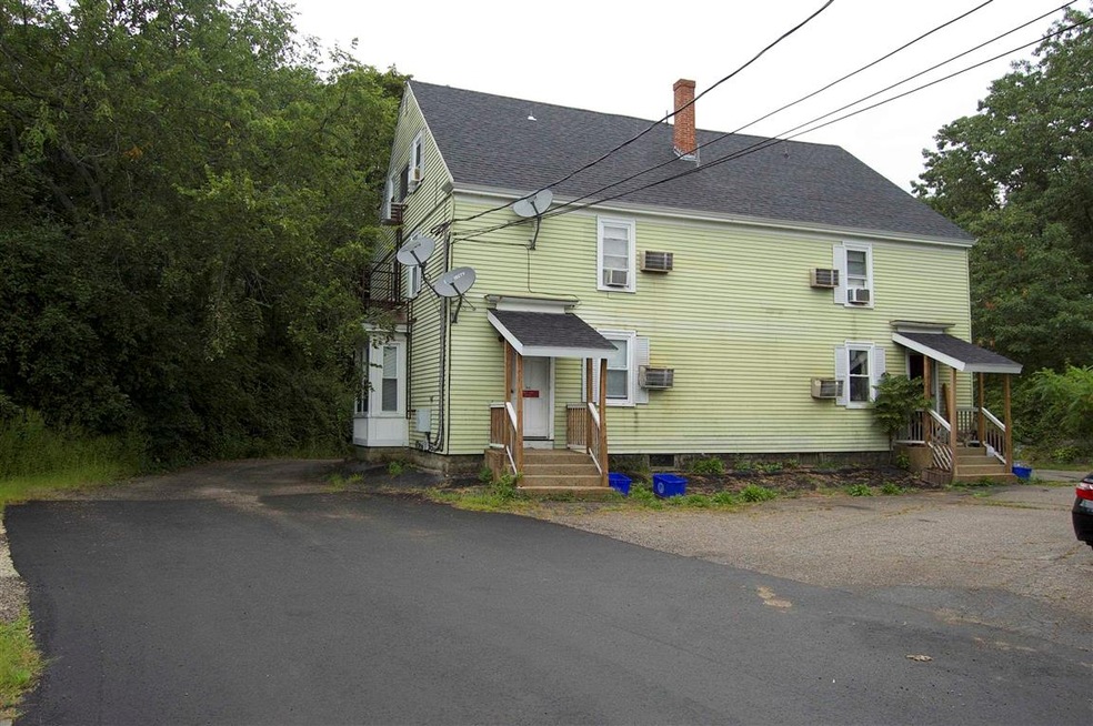 11 Lincoln Ave unit 4, New Market, NH 03857 - photo 1