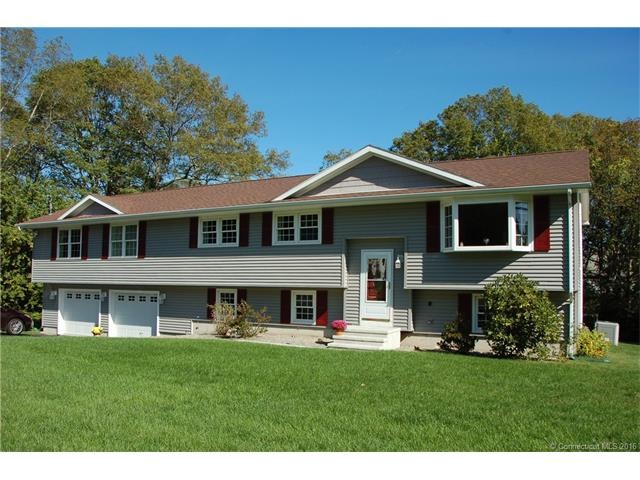 10 Croft Ct, Pawcatuck, CT 06379 - photo 1