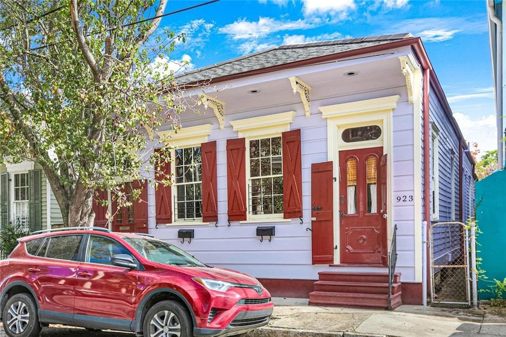 923 Clouet St, New Orleans, LA 70117 - photo 1