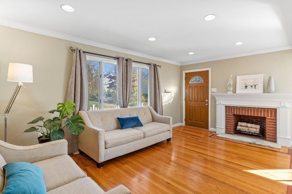 28 Juniper Rd, Littleton, MA 01460 - photo 1