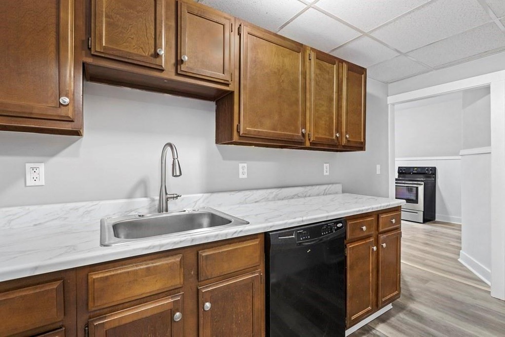 40-r Pine St unit 1, Taunton, MA 02780 - photo 1