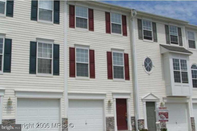 43738 Calistoga Square unit 28, Ashburn, VA 20147 - photo 1