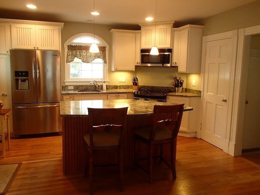 18 Nahant St, Wakefield, MA 01880 - photo 1