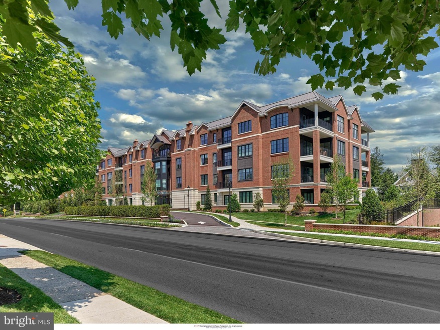 Sold $1,900,000 • Co-Listing Agent