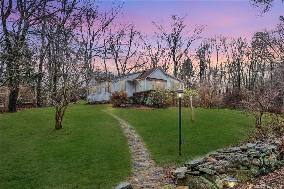 21 Old Kings Hwy, Weston, CT 06883 - photo 1