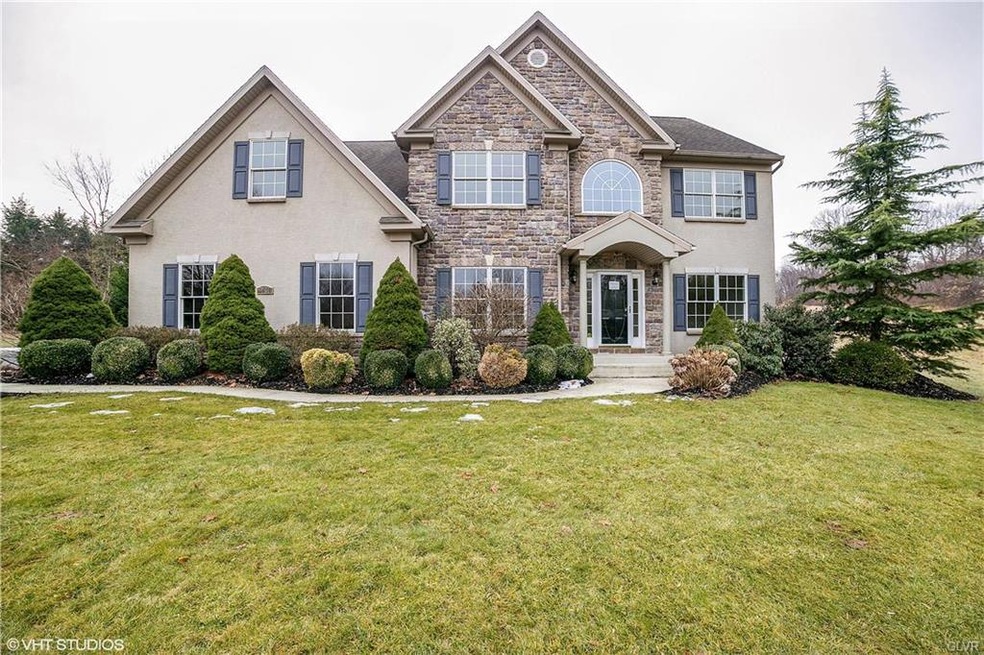 6456 Indian Creek Rd, Zionsville, PA 18092 - photo 1