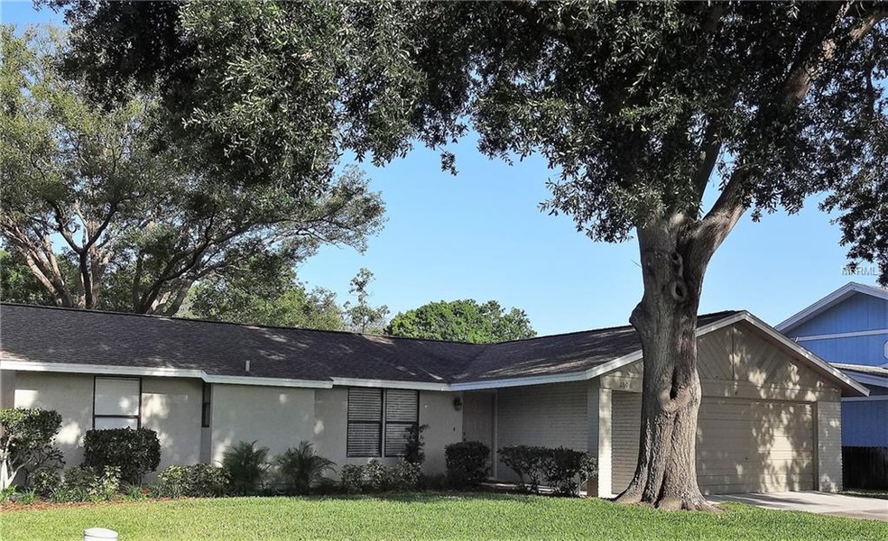 Move in Ready 3bedroom, 2 bath, 2 car garage in Hi