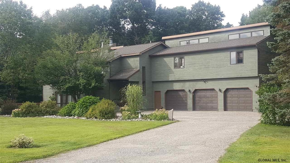 44 Scott Dr, Troy, NY 12180 - photo 1