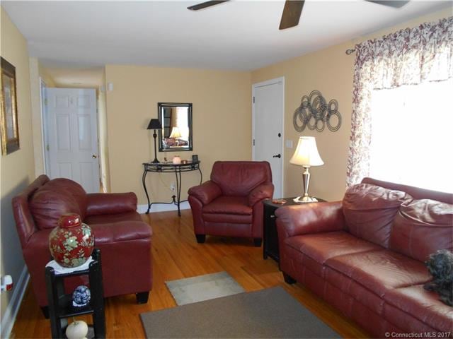 43 Latimer Dr, East Lyme, CT 06333 - photo 1