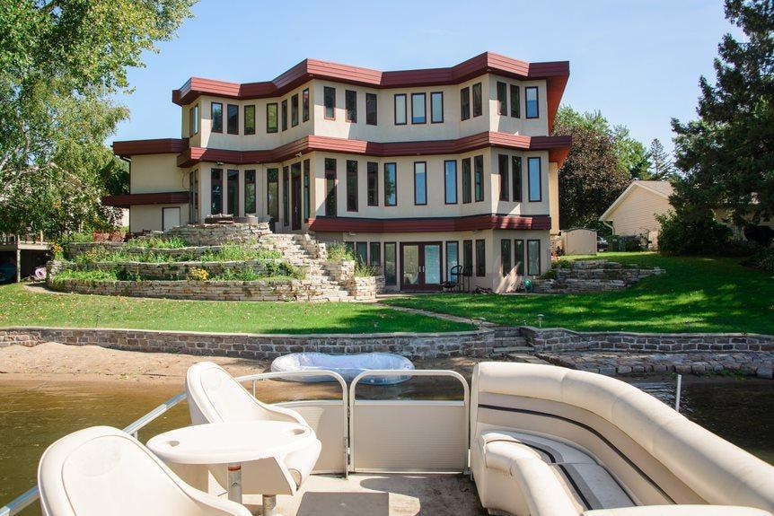 Sold $1,115,000 • Co-Listing Agent