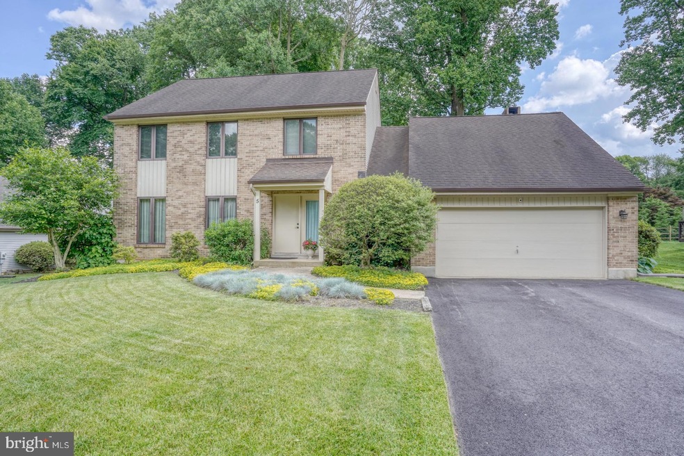 5 Sparrow Ct, Wilmington, DE 19808 - photo 1