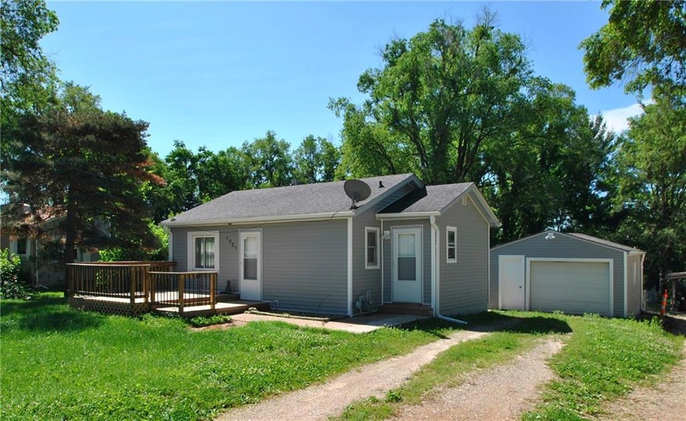 Welcome Home to your private oasis in the city!