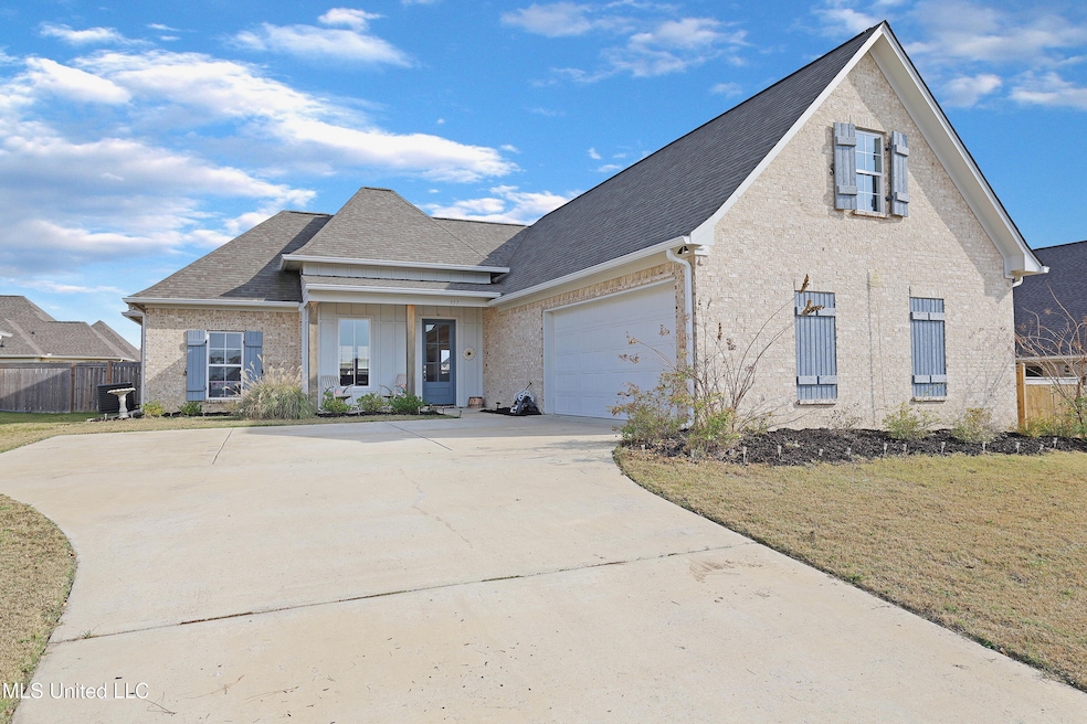 557 E Park St, Canton, MS 39046 - photo 1