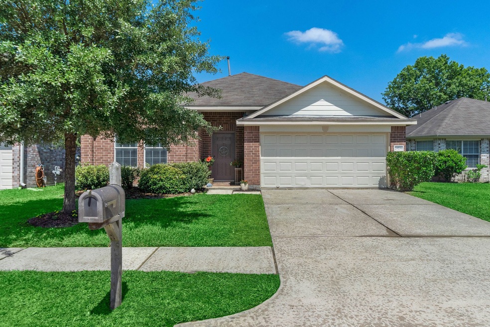 29206 Fox Fountain Ln, Spring, TX 77386 - photo 1