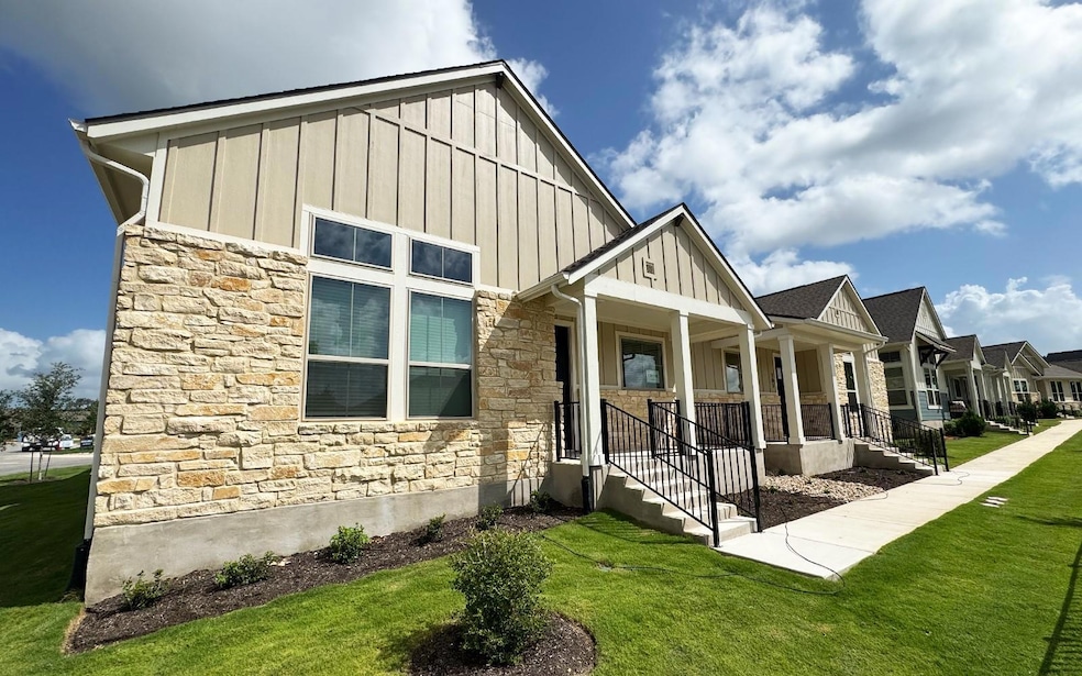 139 Stewart Dr unit 102, San Marcos, TX 78666 - photo 1