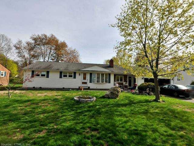 Exterior Front. 3 Bedroom Ranch in Southern Enfiel