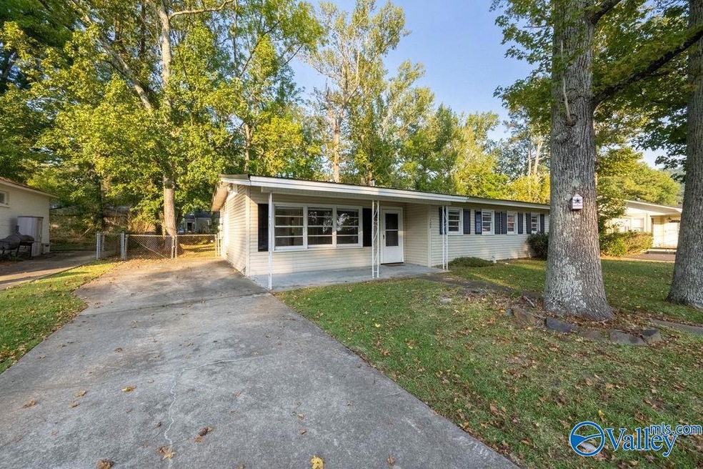 129 Emerson St, Gadsden, AL 35901 - photo 1
