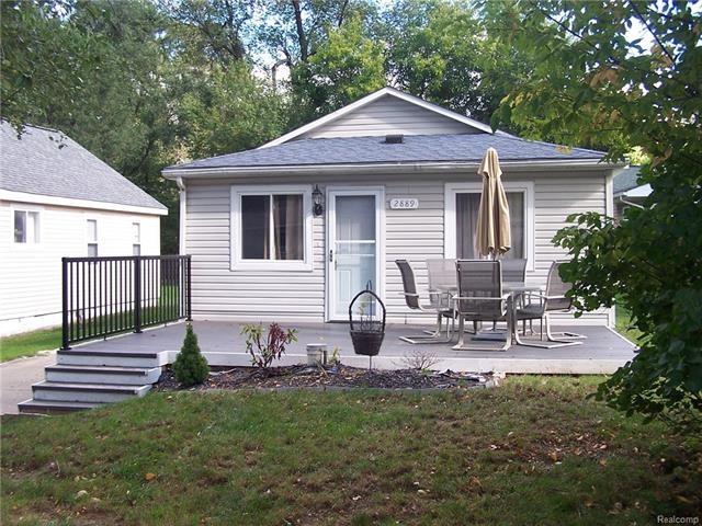 22x13 Front Deck