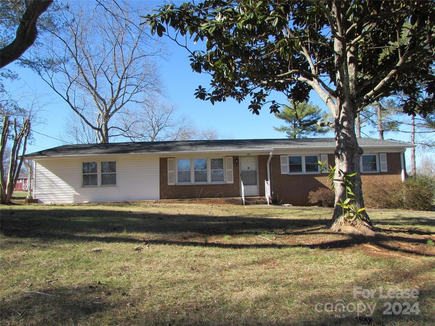 130 E Debbie Ln, Statesville, NC 28625 - photo 1